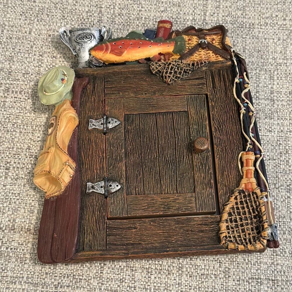 FISHERMANS PHOTO FRAME, 3D w/Opening Door, Fish Gear Trophy Hat, 3" x 4" Picture